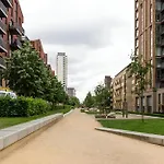 Southwark Serenity: Cozy Flat With Balcony