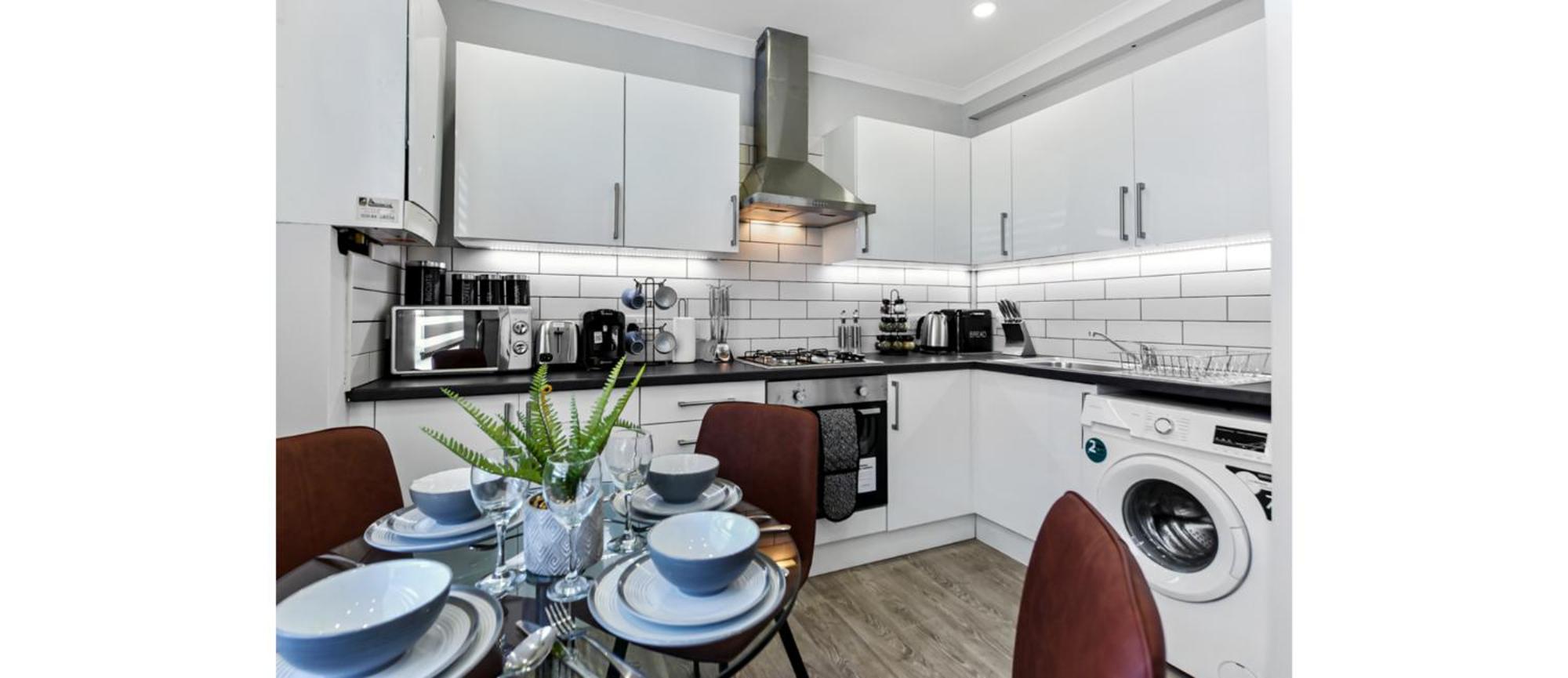 Southwark Serenity: Cozy Flat With Balcony Londra